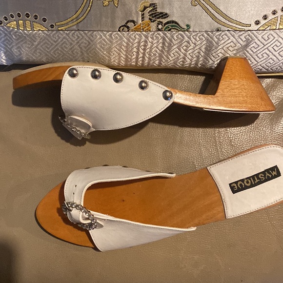 Leather buckle mystique slide in white size 8 new - Picture 5 of 10